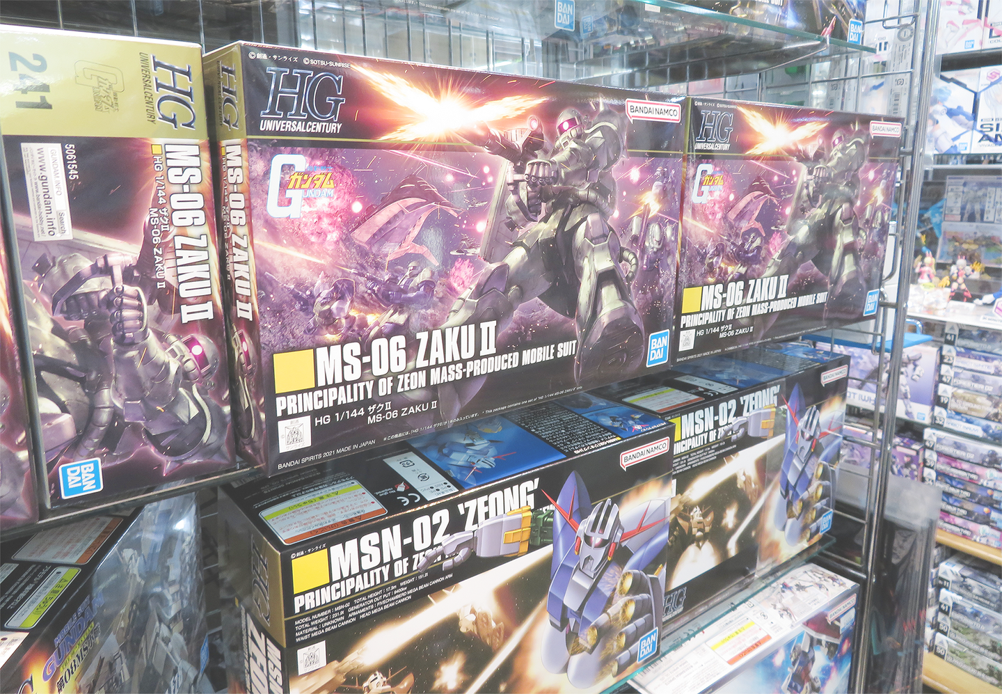 Images of GUNDAM merchandise sold at YAMASHIROYA2