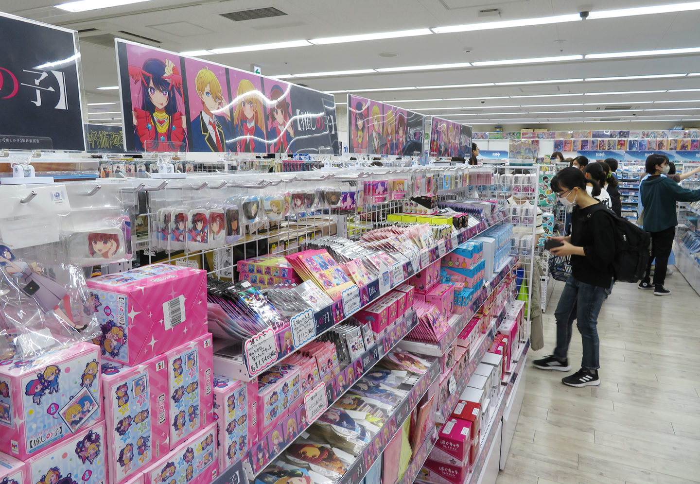 Illustrations of the interior of Animate Ikebukuro Main Store4