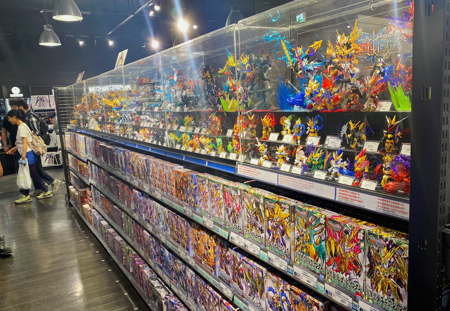 Interior images of the Gundam Base Tokyo in Odaiba, Tokyo3